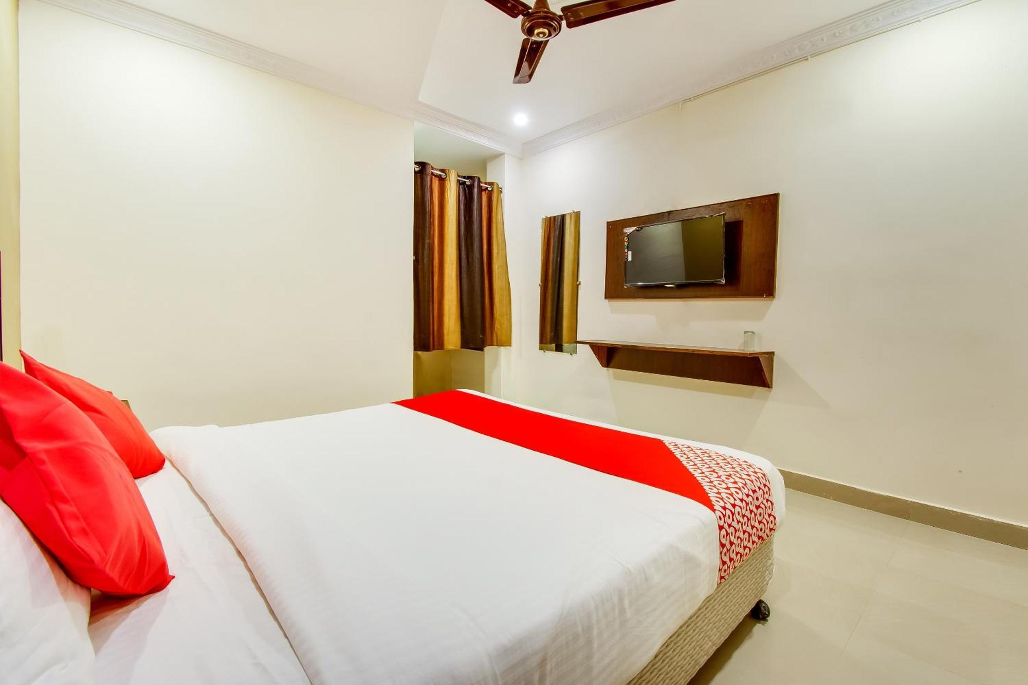 โอโย 62037 อักศัย เนสต์ Hotel วิเจยาวารา ภายนอก รูปภาพ