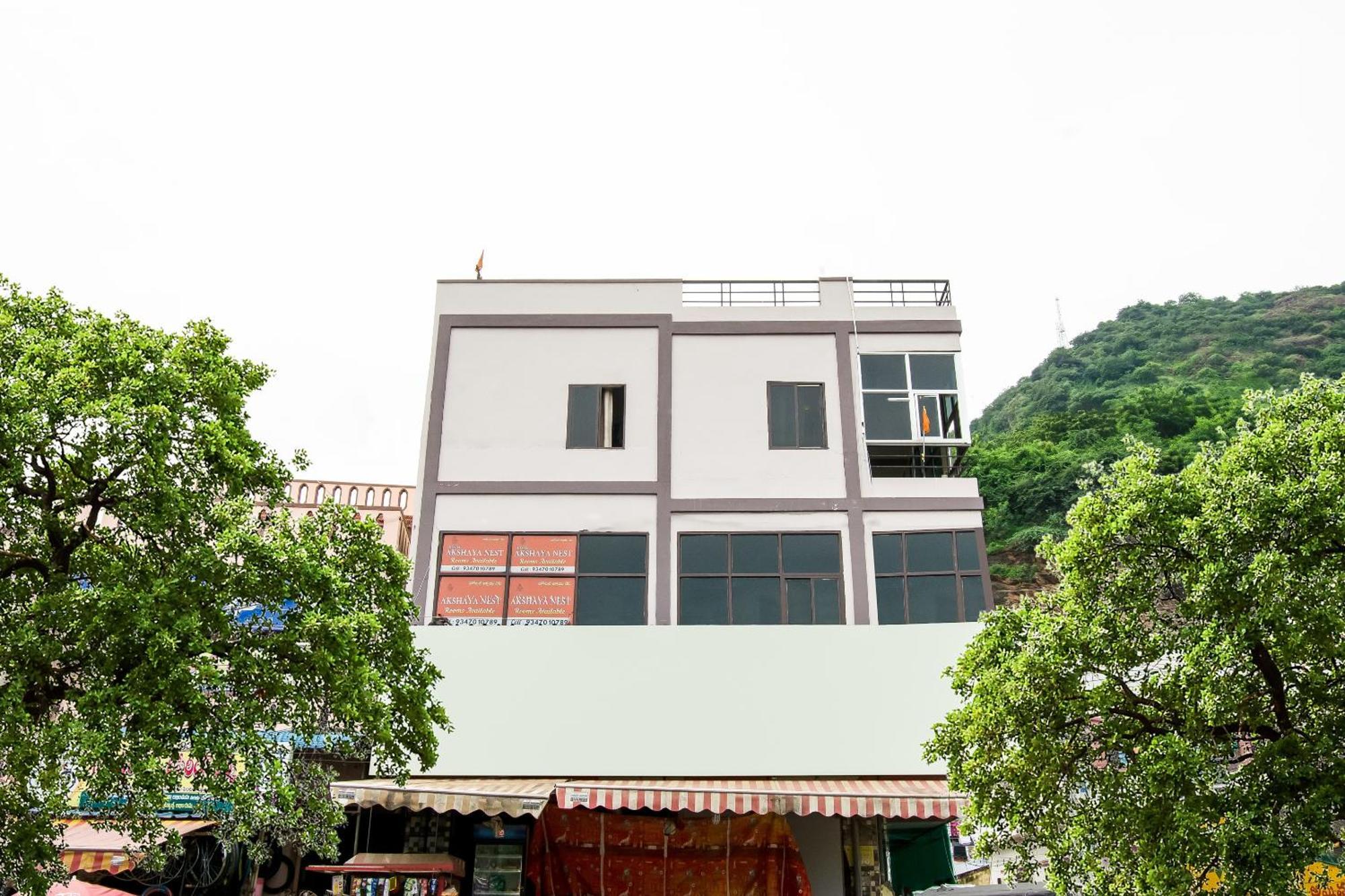 โอโย 62037 อักศัย เนสต์ Hotel วิเจยาวารา ภายนอก รูปภาพ